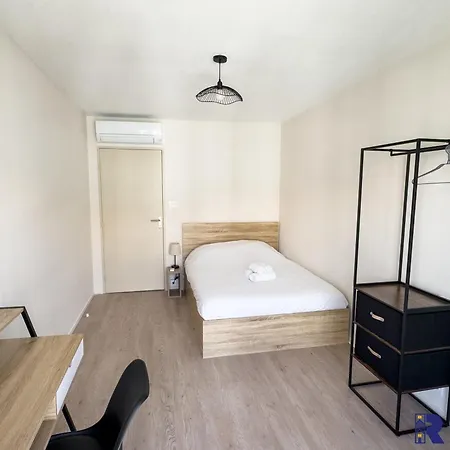 Le Thezanien, Wifi, Balcon Apartment *